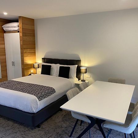 Sovereign Park Motor Inn Ballarat Exterior photo