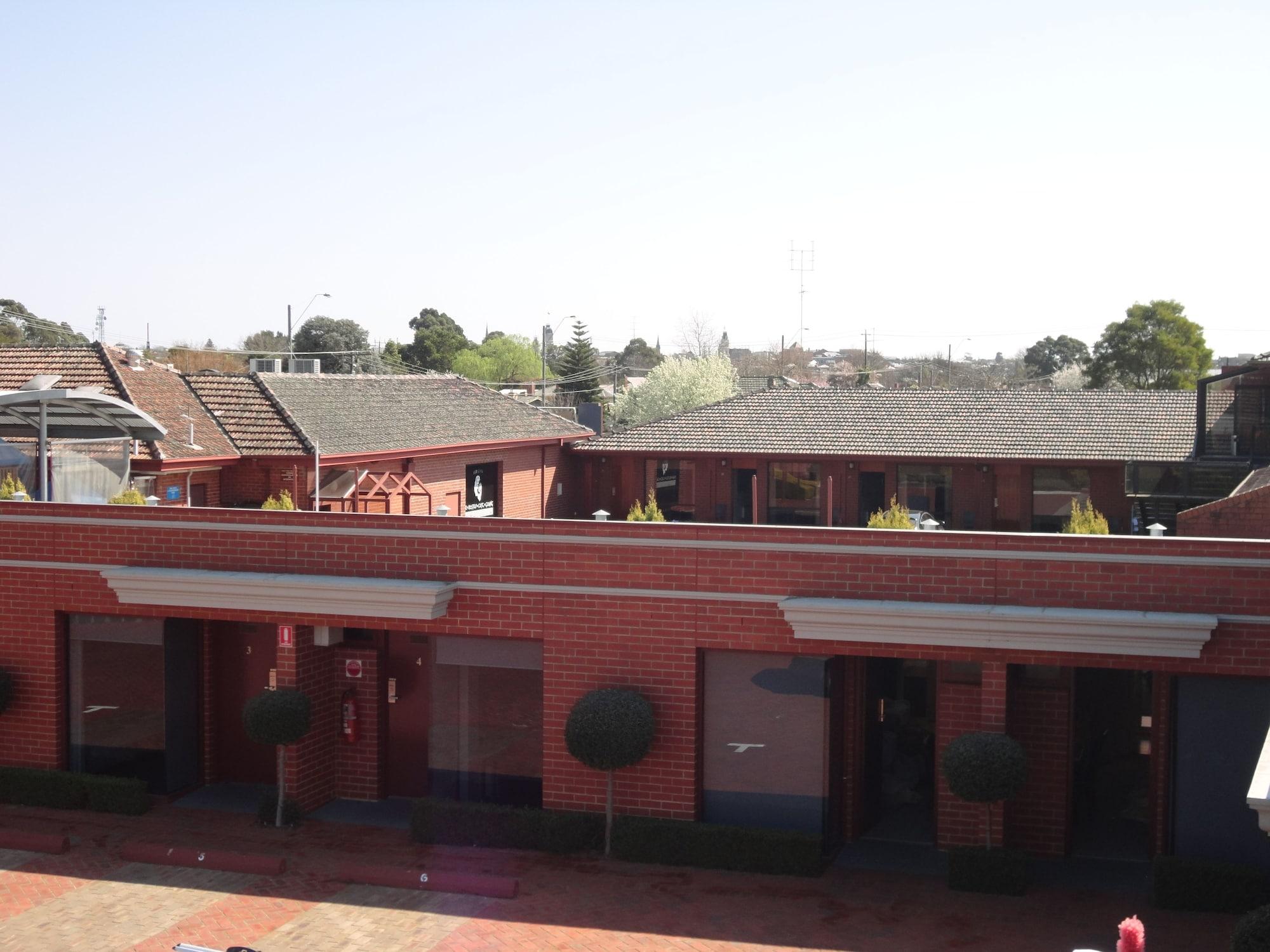 Sovereign Park Motor Inn Ballarat Exterior photo