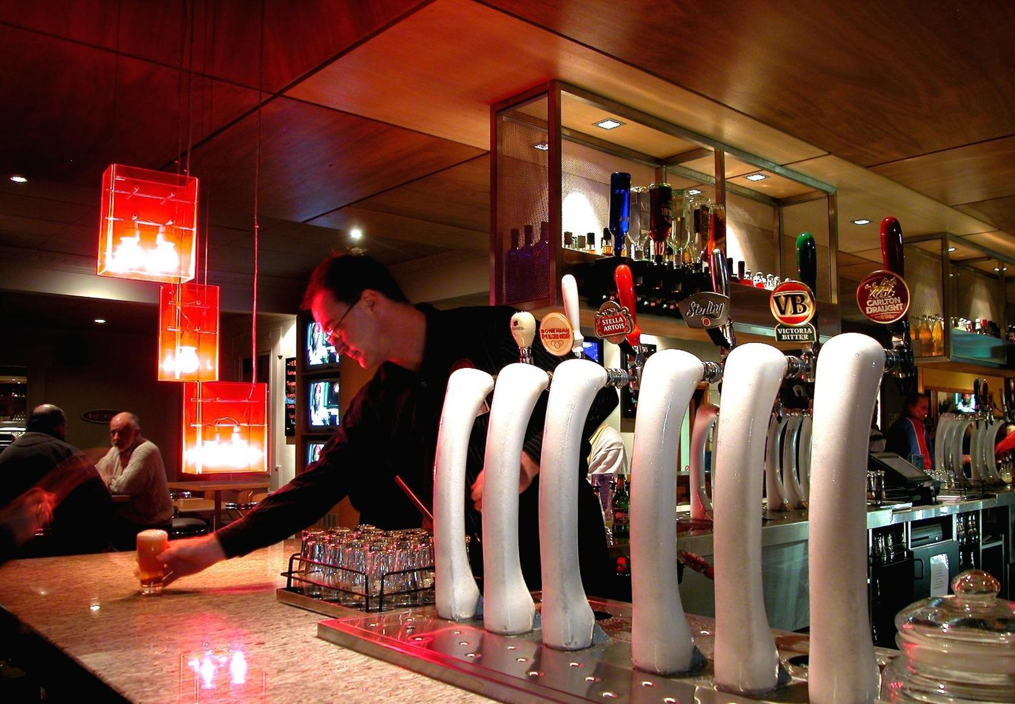 Sovereign Park Motor Inn Ballarat Exterior photo